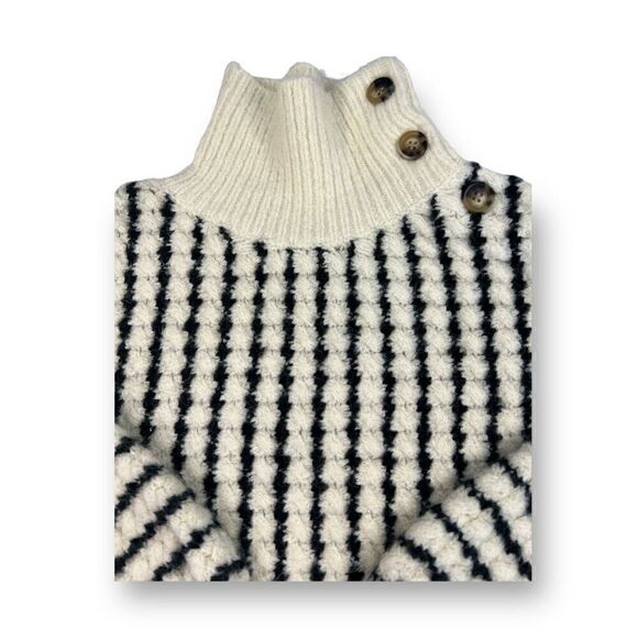 Frnch Button Mock Neck Sweater Size Small Medium - Picture 2 of 7